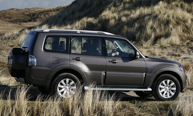 Mitsubishi Pajero launched in Japan