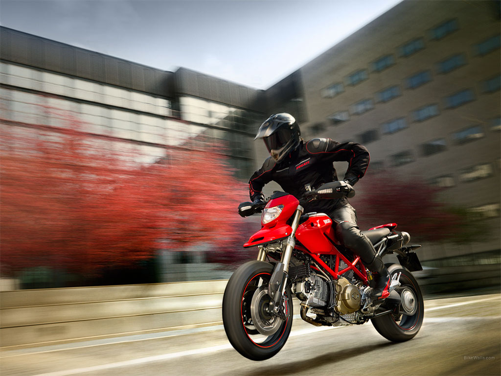 Ducati Hypermotard Quick Review