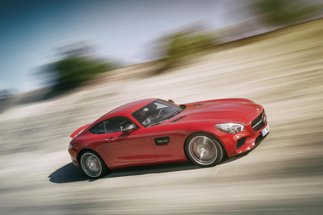 2016 Mercedes Benz – AMG GT’s First Look