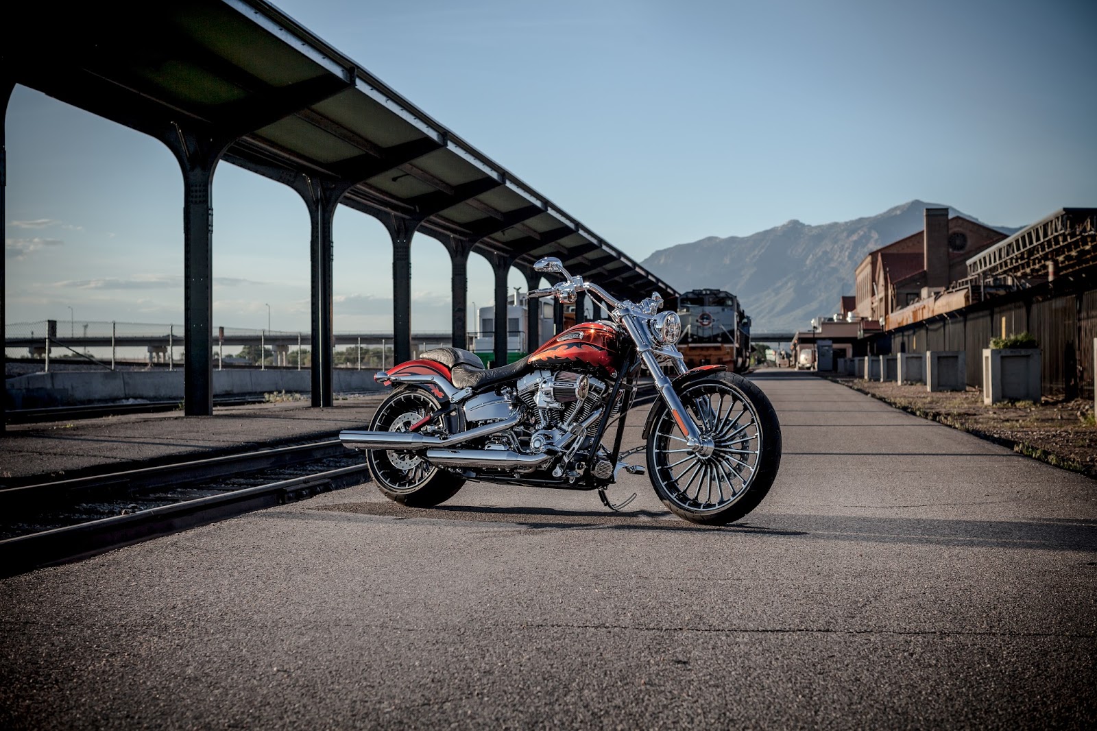 Harley-Davidson to Launch Breakout Cruisers and CVO Limited on 30th October