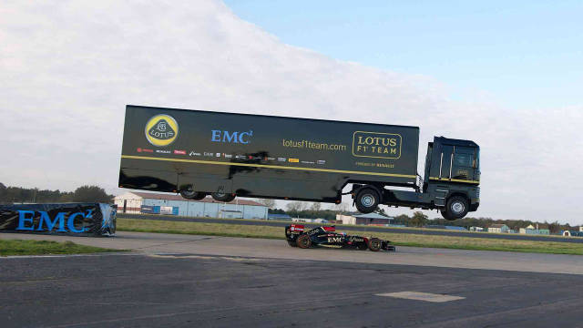 Whoa! World-Record of 83.7 Feet wild Truck Jump by EMC and Lotus F1 Team