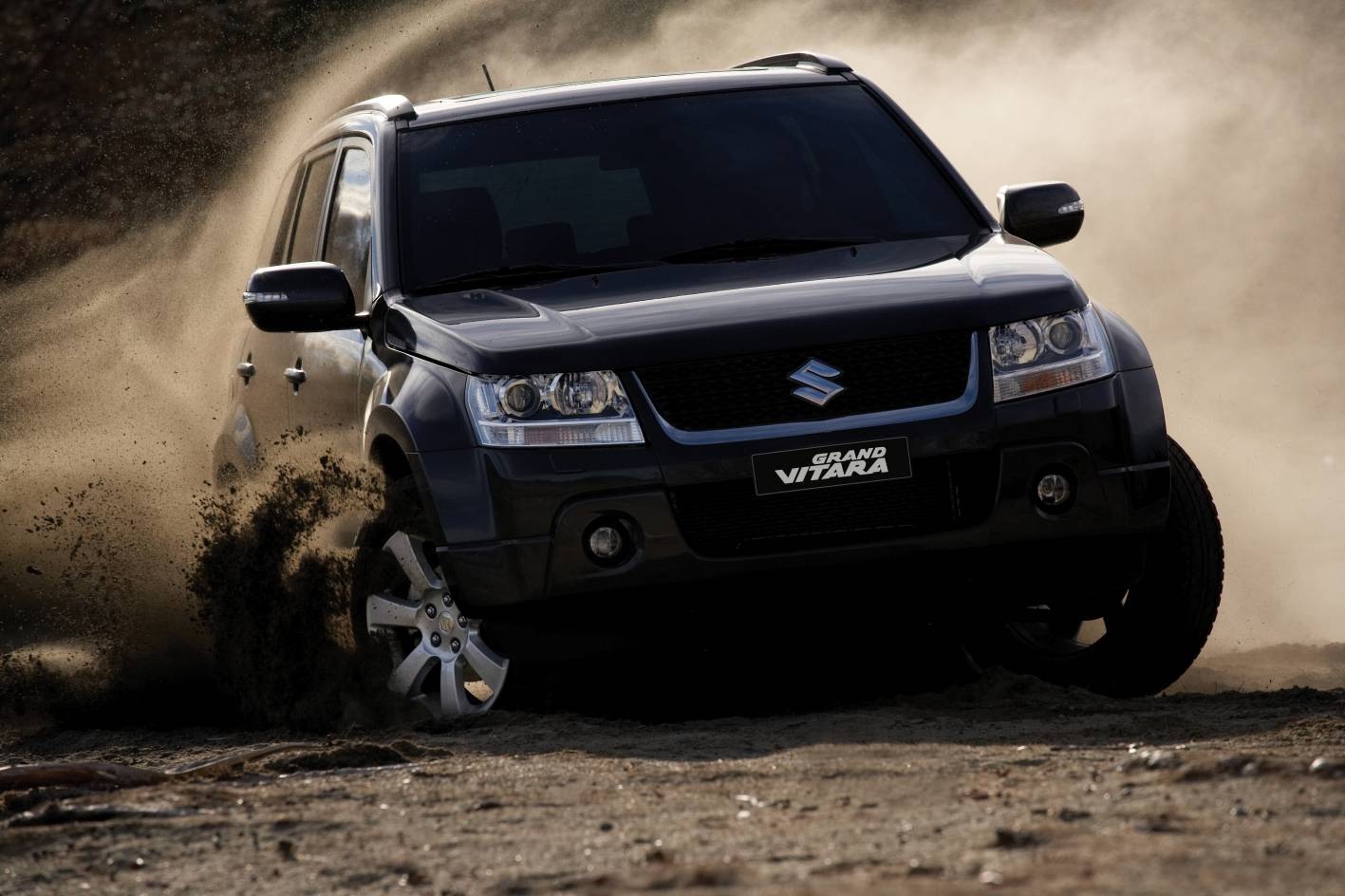 Suzuki Stops the Production of Grand Vitara and Kizashi