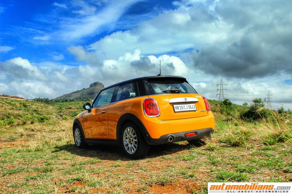 2015-MINI-Cooper-D-3-Door-Hardtop-Automobilians (30)