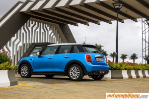 2015 MINI Cooper D 5-Door Hardtop Test Drive Review - Automobilians.com