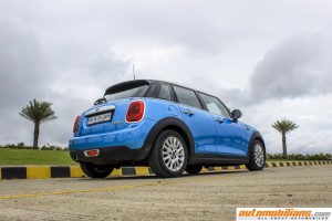 2015 MINI Cooper D 5-Door Hardtop Test Drive Review - Automobilians.com
