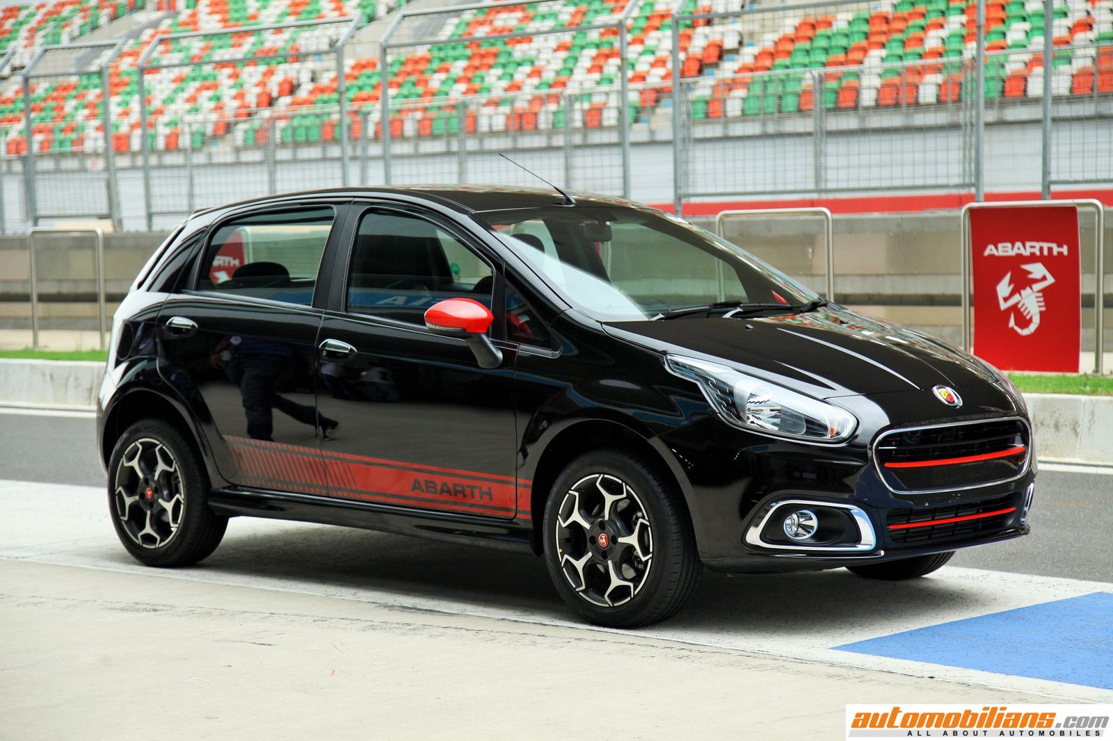 FIAT Starts Taking Bookings For Abarth Punto In India
