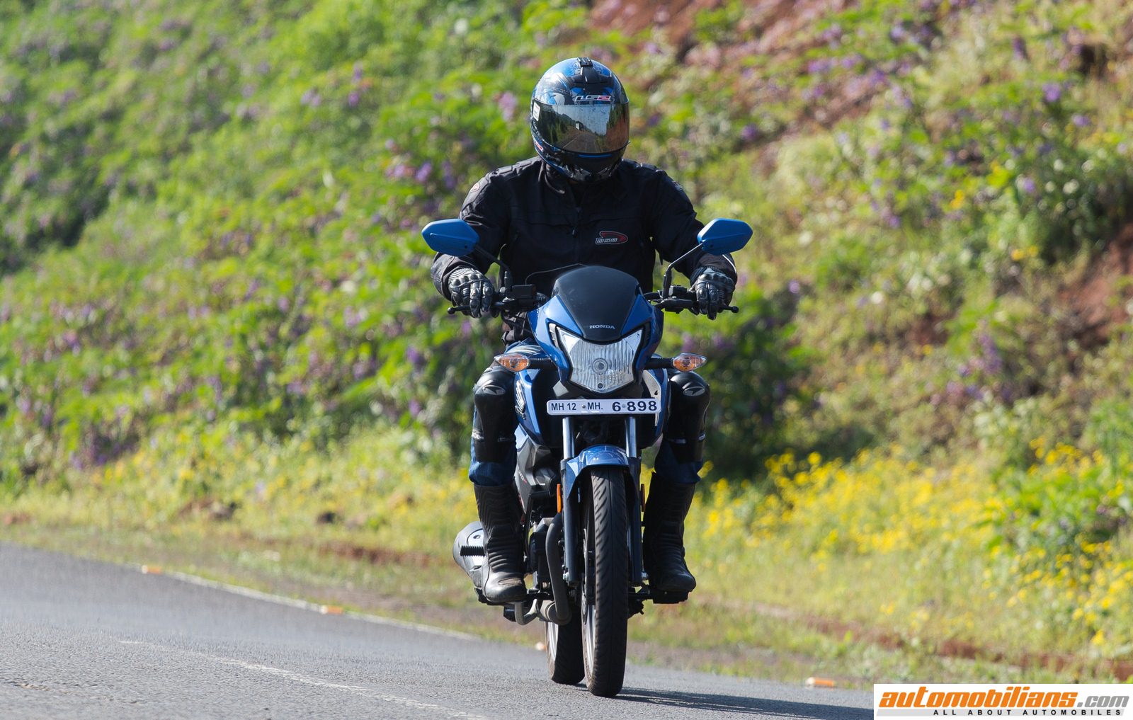 honda livo helmet