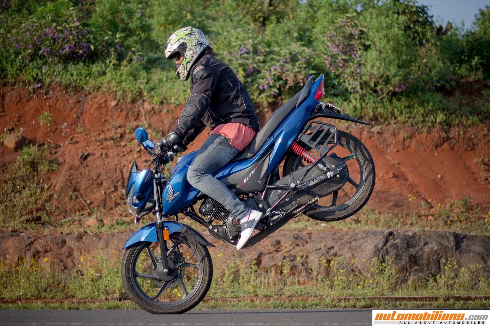 honda livo helmet