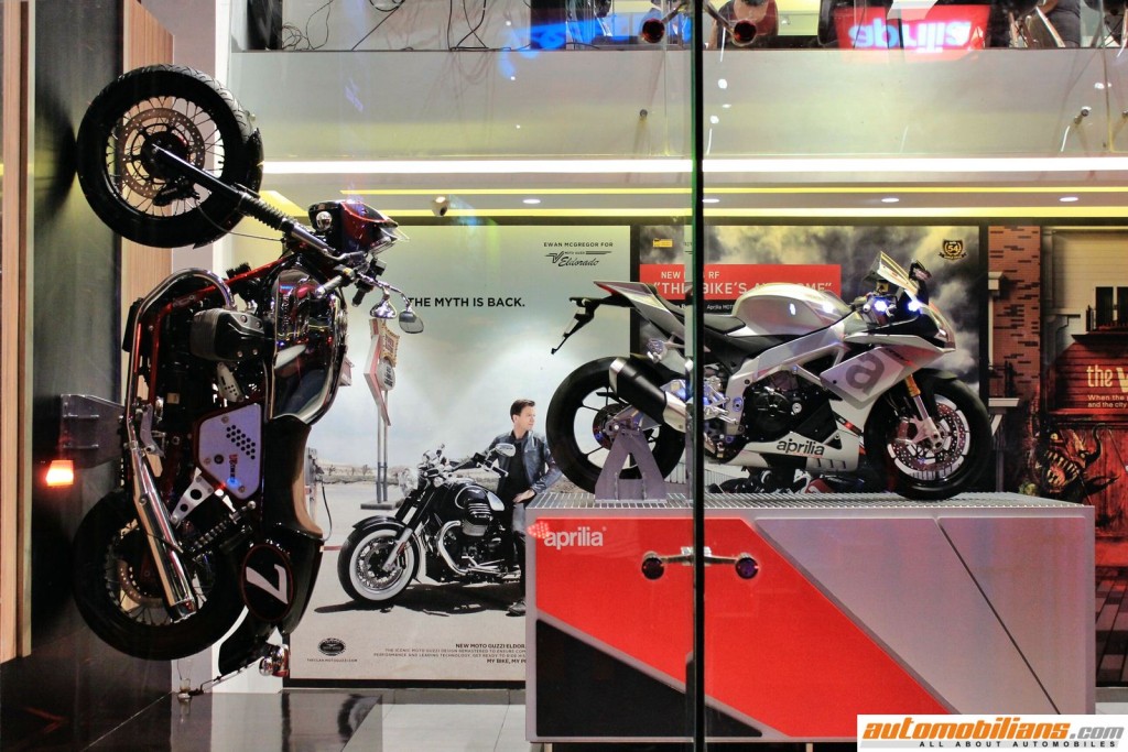 MotoPlex-Vespa-Moto-Guzzi-Aprilia-Pune (5)