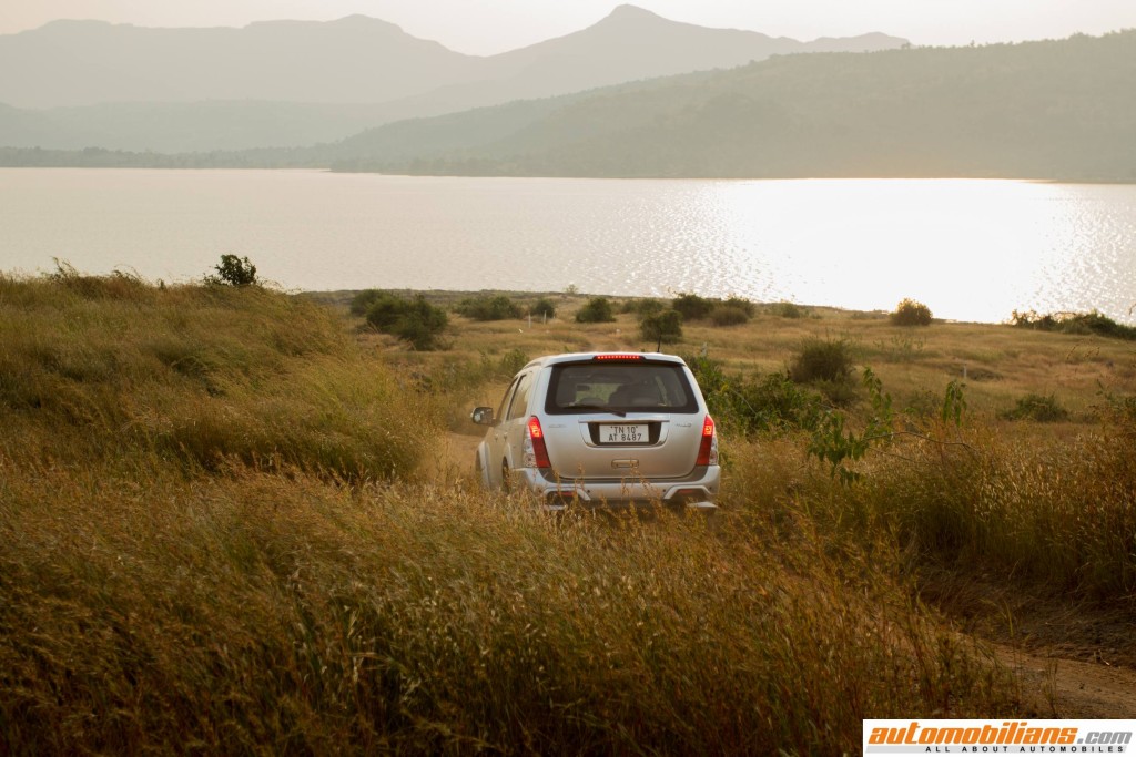 Isuzu-MU-7-India-Review-Automobilians (4)