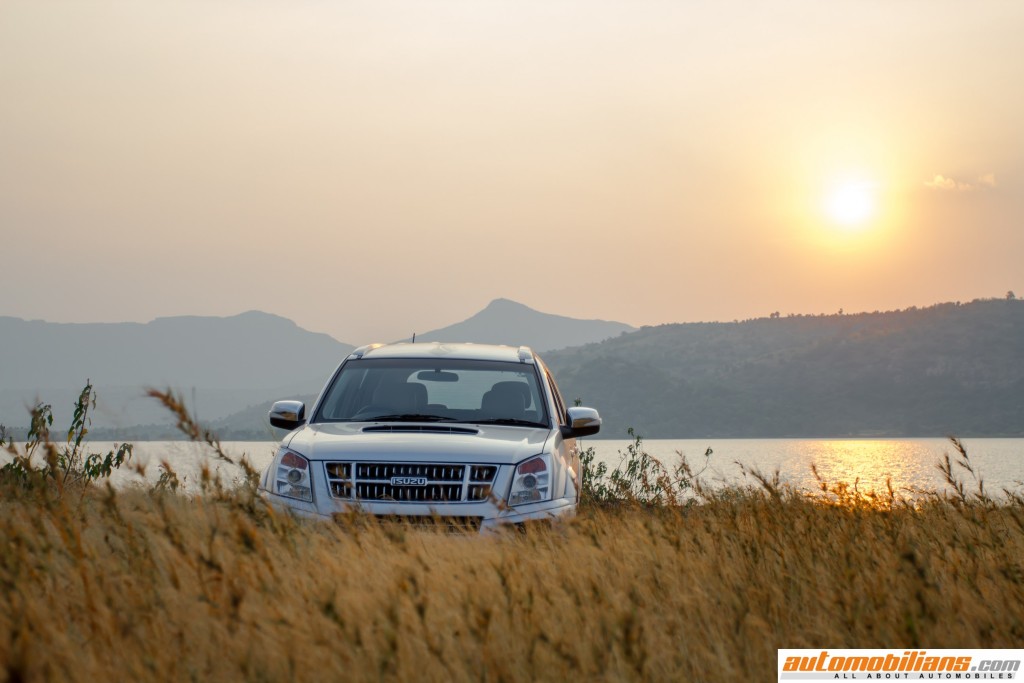 Isuzu-MU-7-India-Review-Automobilians (7)