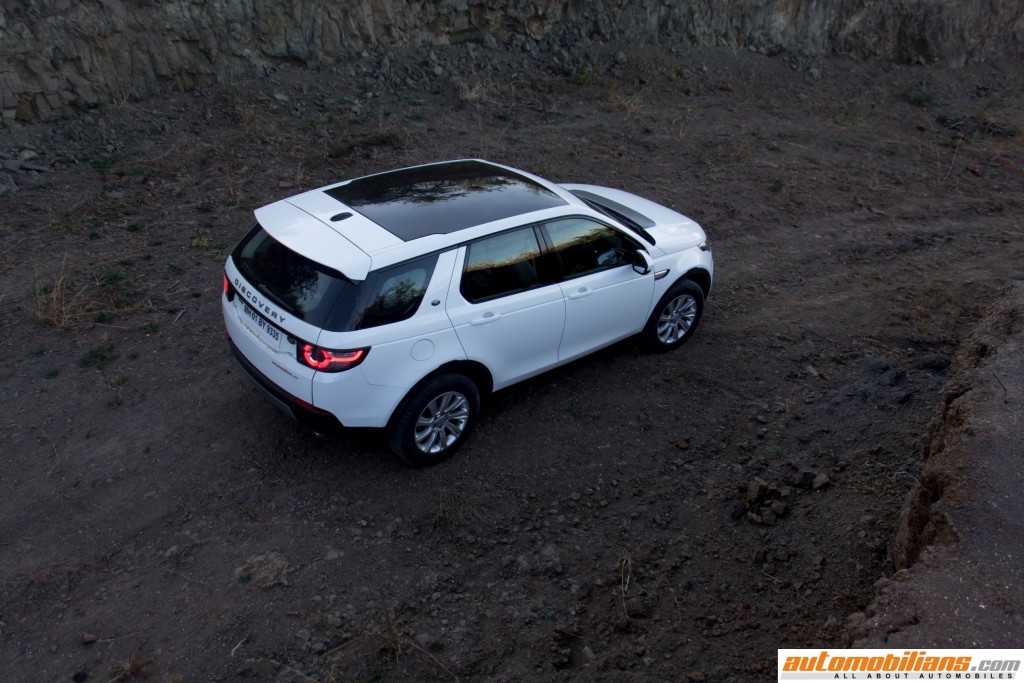 Land-Rover-Discovery-Sport-Review-Automobilians (8)