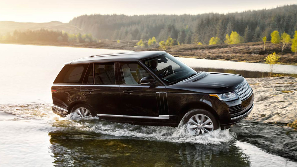 Mr. Amitabh Bachchan with The Range Rover Autobiography (3)