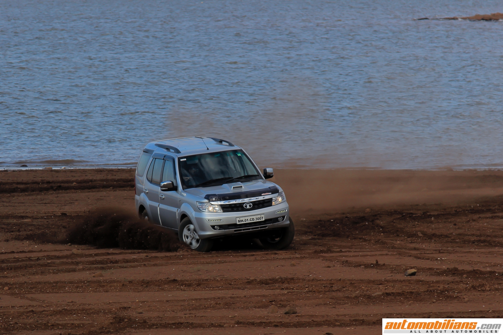 Tata Safari Storme Varicor 400 VX 4×4 – Test Drive Review