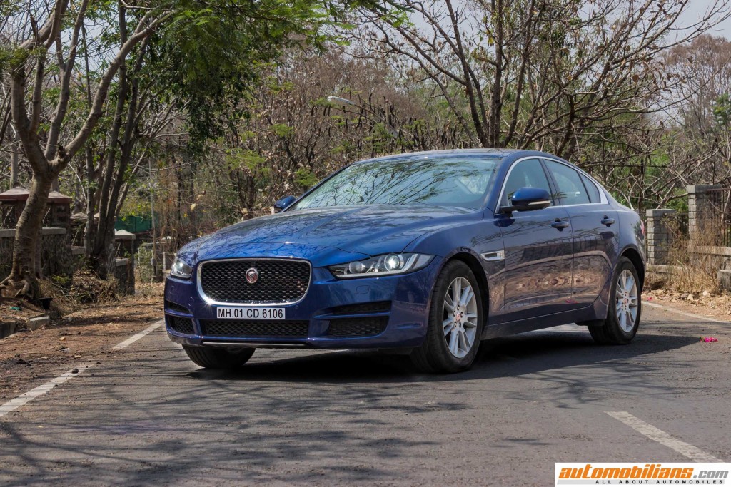 2016-Jaguar-XE-Review-Automobilians (3)