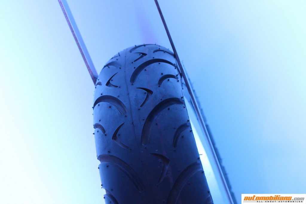 Apollo-2-Wheeler-Tyres-Automobilians (9)