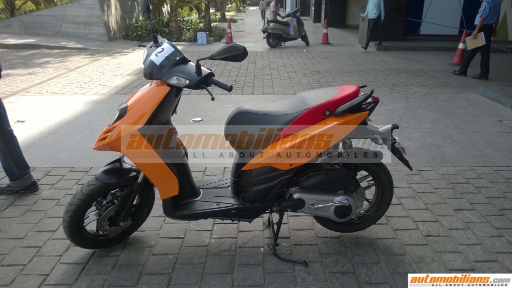 Aprilia-SR150-Spied-Automobilians (4)