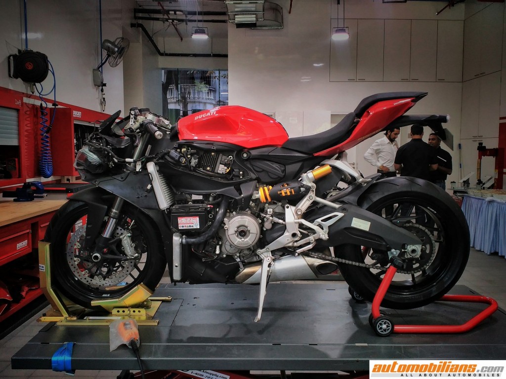 Ducati-Pune-Dealership-Automobilians (4)