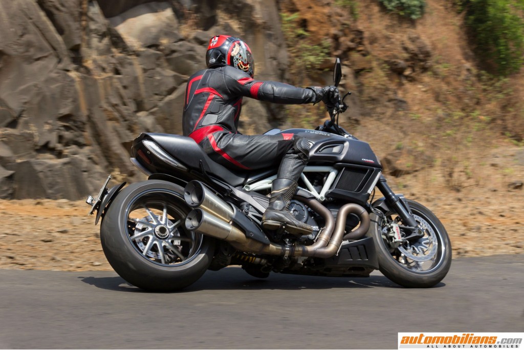 Ducati-Diavel-Carbon-Review-Automobilians (1)