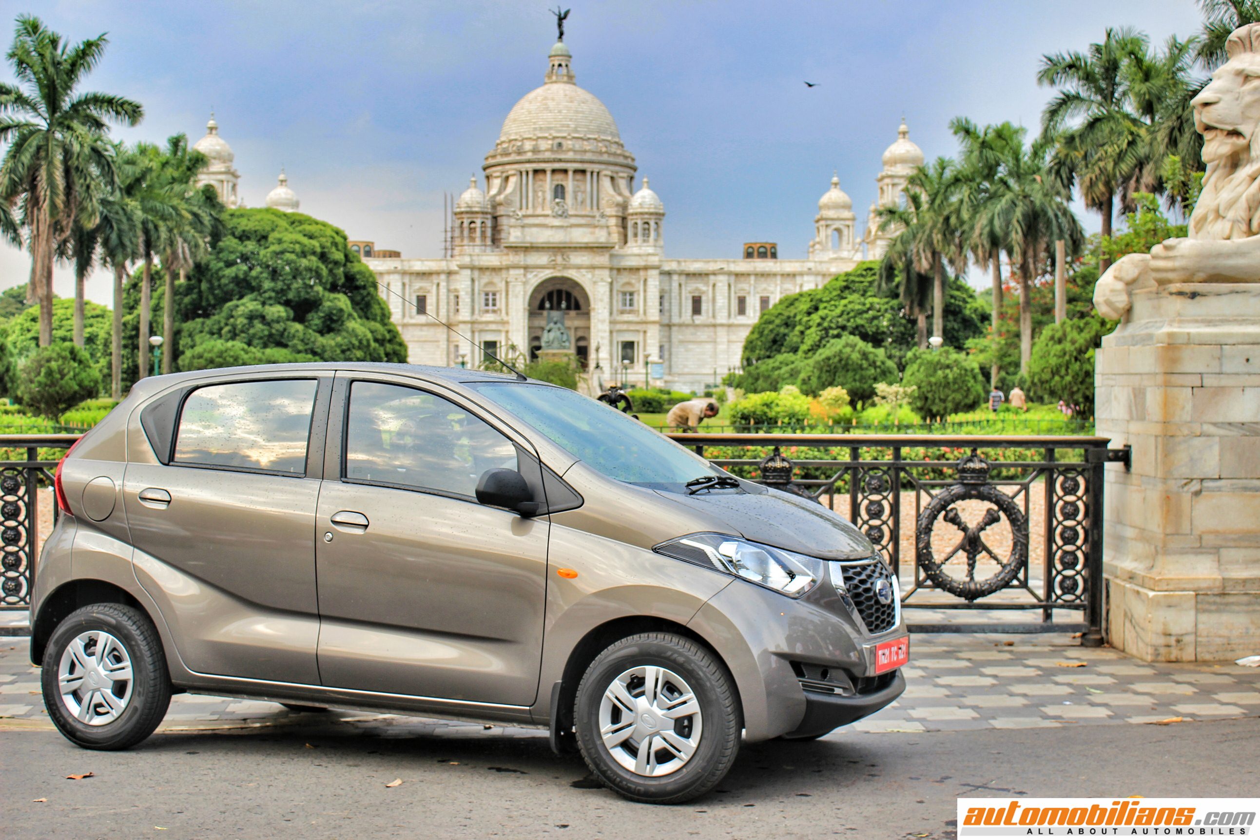 Datsun redi-GO Launched In India At Rs. 2.38 Lakhs (Ex-Showroom, Delhi)