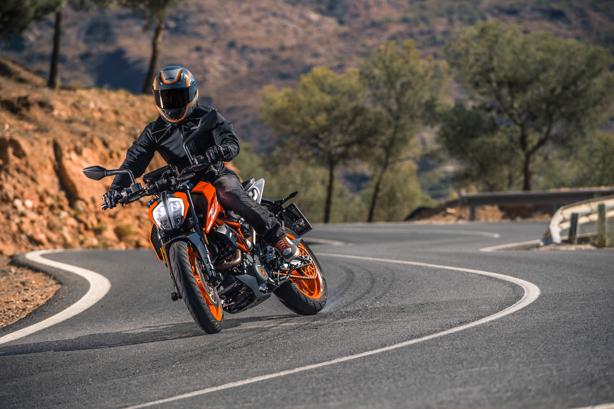 2017 KTM Duke 390 – Picture Gallery