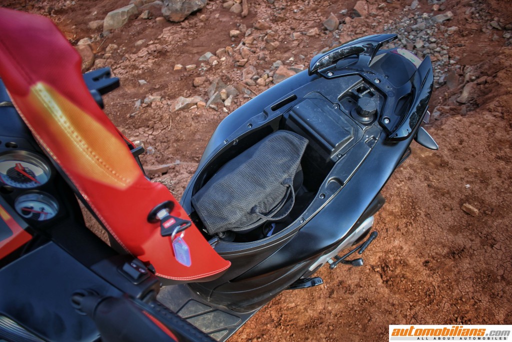 Aprilia-SR-150-Review-under-Seat-Storage