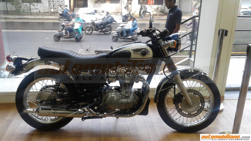 Kawasaki-W800-Dealership-India (7)