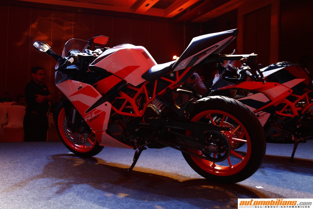 2017-KTM-RC-Range-Launch-Automobilians (21)