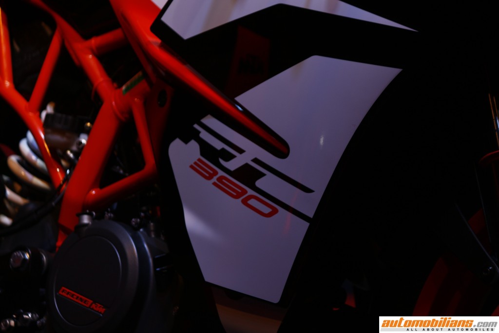 2017-KTM-RC-Range-Launch-Automobilians (7)