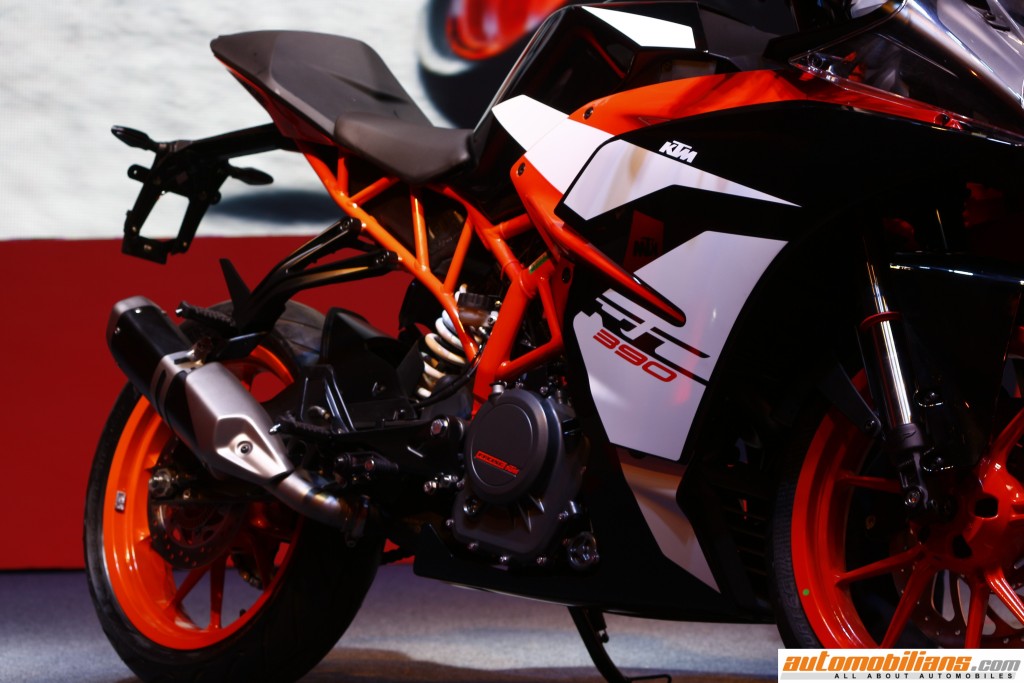 2017-KTM-RC-Range-Launch-Automobilians (9)