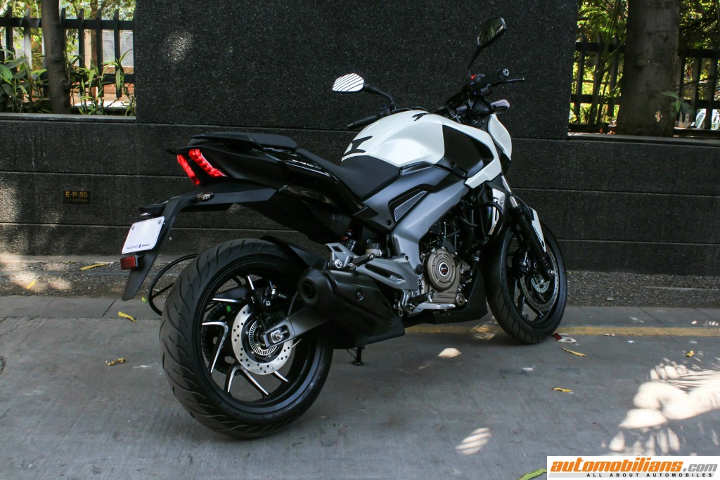 Bajaj-Dominar-400-Review-Automobilians (4)