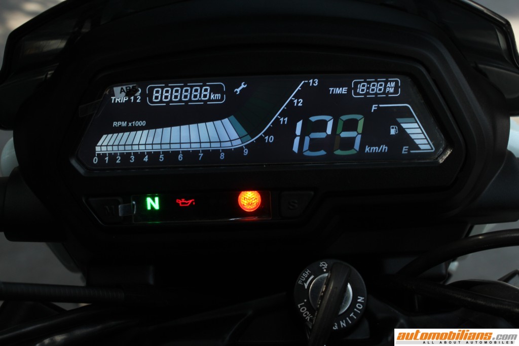 Bajaj-Dominar-400-Review-Automobilians (8)