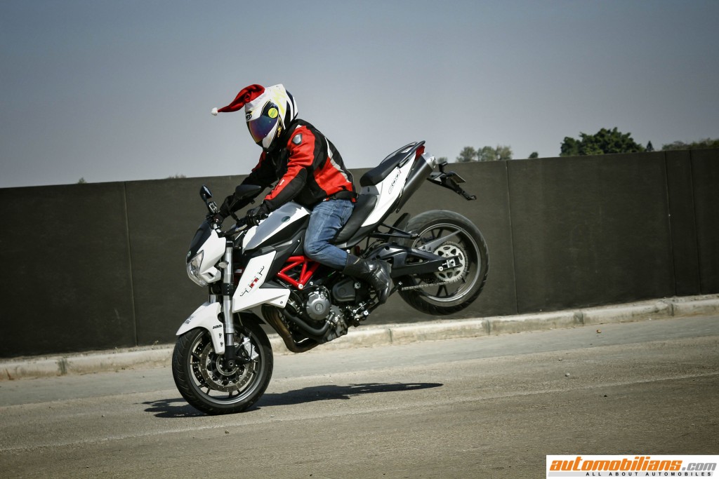 Benelli-TNT-600i-ABS-Test-Drive-Review-Automobilians (10)