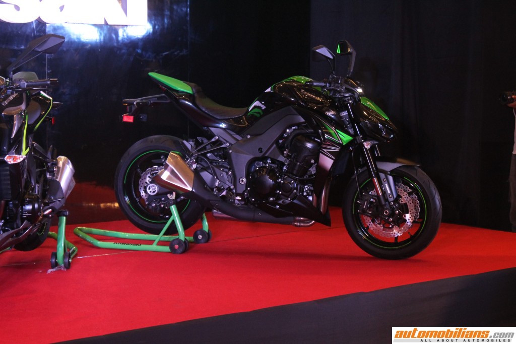 2017-Kawasaki-Z1000-and-Z1000R-India-Launch (5)