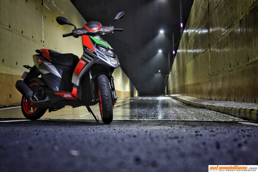 Aprilia-SR-150-Race-Review-Automobilians (8)