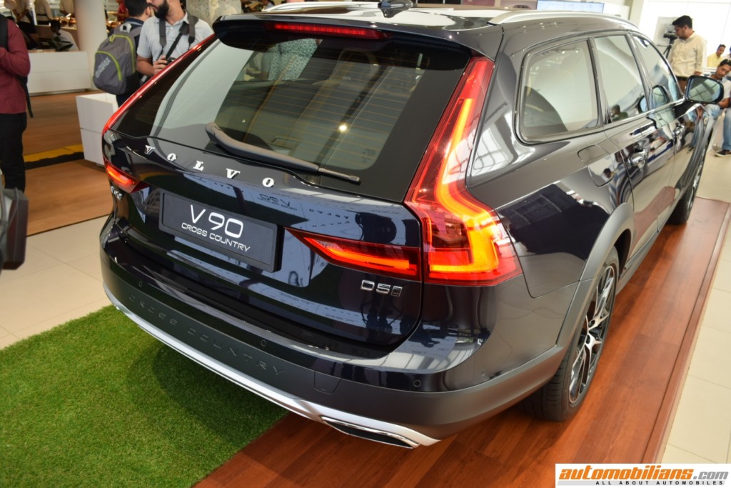 Voo-V90-Cross-Country-India-Launch (3)