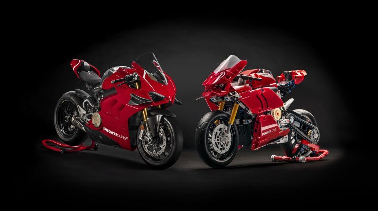 Ducati Panigale V4 R Is The First Ducati LEGO Technic Kit